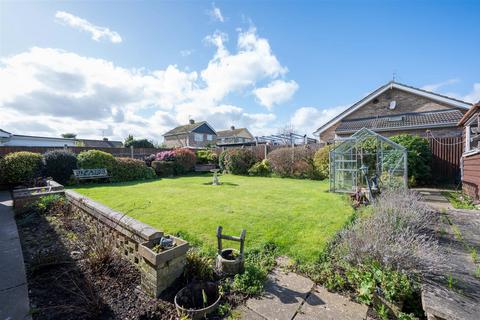 undefined, Paddock Close, Belton