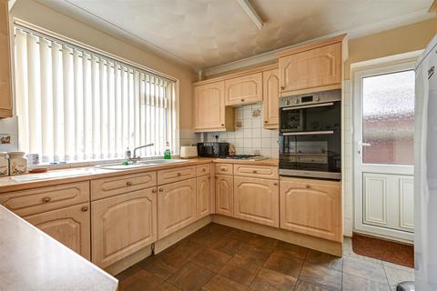 undefined, Paddock Close, Belton