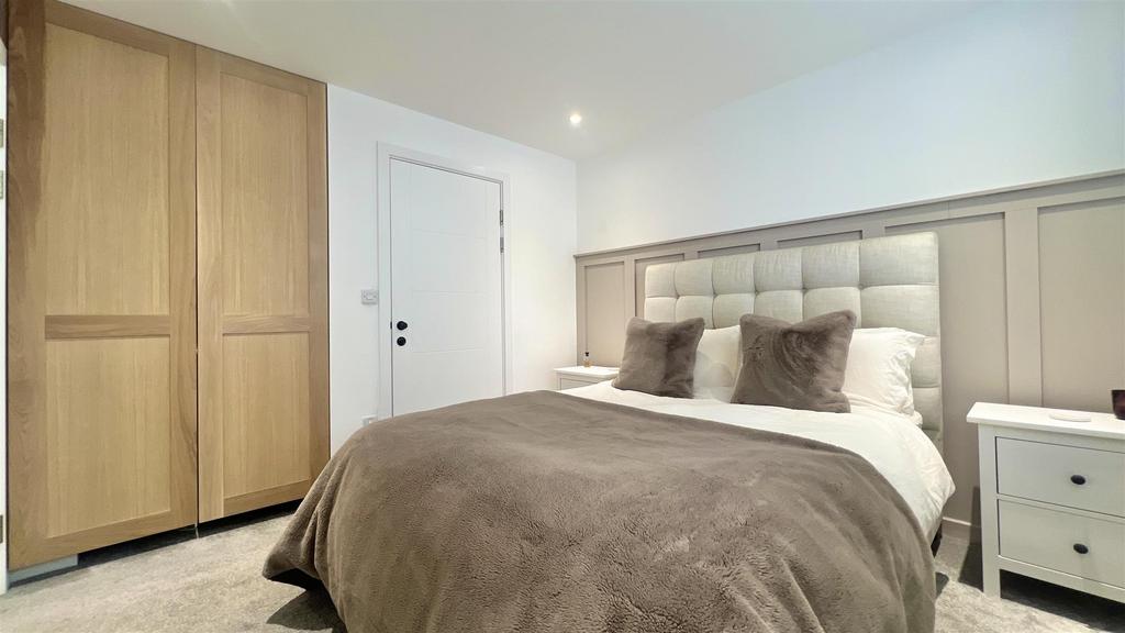Principal bedroom