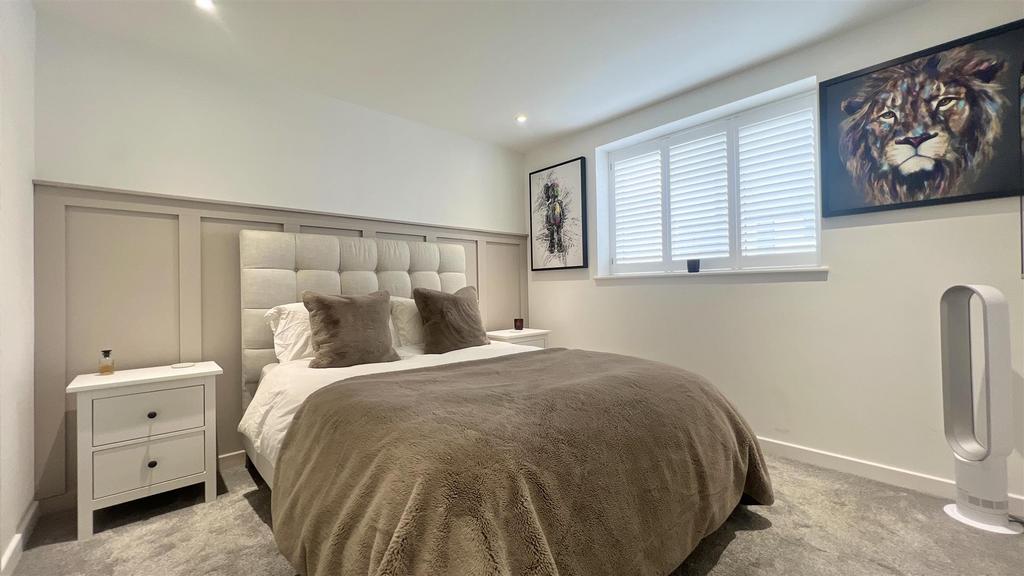 Principal bedroom