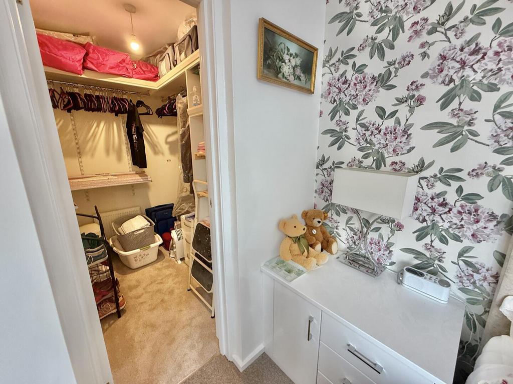 Walk in closet