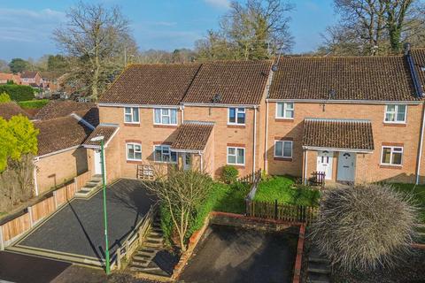 1 bedroom flat for sale, Larch Way, Haywards Heath, RH16