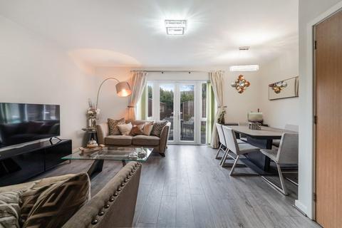 undefined, Redwood Drive, Epsom