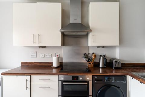 3 bedroom semi-detached house for sale, Parkview Way, Epsom