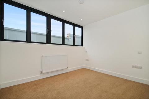 2 bedroom apartment for sale, Grafton Road, Kentish Town, London