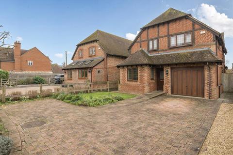 Church Gate,  Thatcham,  RG19