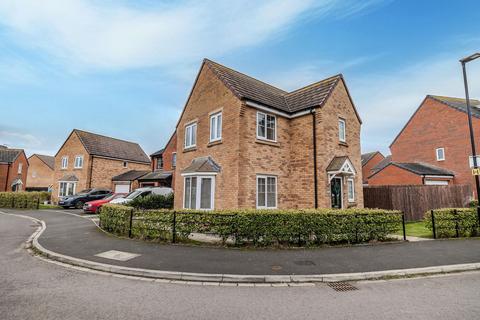 3 bedroom detached house for sale, Hall Drive, Dinnington, Newcastle Upon Tyne