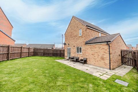 3 bedroom detached house for sale, Hall Drive, Dinnington, Newcastle Upon Tyne
