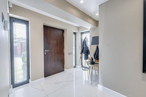 5 bedroom detached house for sale, Homestead Gardens, Hadleigh, SS7