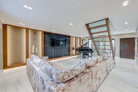 5 bedroom detached house for sale, Homestead Gardens, Hadleigh, SS7