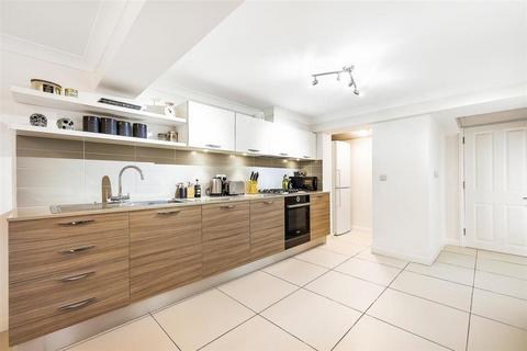 2 bedroom flat to rent, Lansdowne Walk Holland Park
