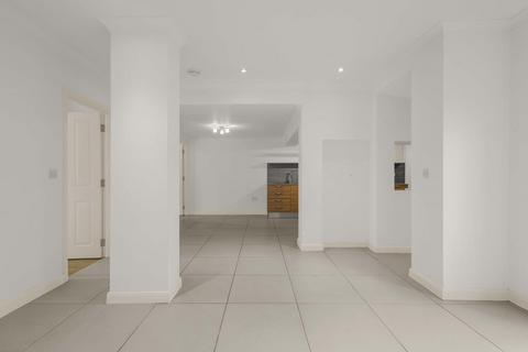 2 bedroom flat to rent, Lansdowne Walk Holland Park