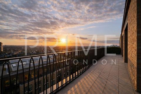 3 bedroom apartment to rent, Saxon House, King's Road Park SW6