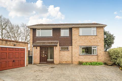 4 bedroom detached house for sale - Elm Tree Close, Chertsey, KT16