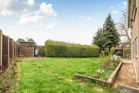 4 bedroom detached house for sale, Elm Tree Close, Chertsey, KT16