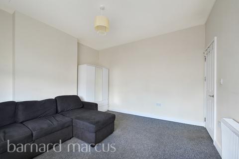 2 bedroom flat to rent, Fairmile Avenue, LONDON