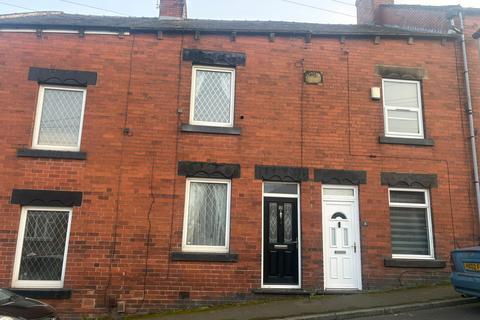 3 bedroom terraced house for sale, Highstone Road, Barnsley