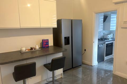 3 bedroom terraced house for sale, Highstone Road, Barnsley