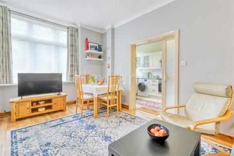 1 bedroom flat for sale, Elm Park Road, Winchmore Hill, N21