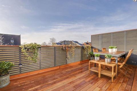 2 bedroom duplex for sale, Stoneleigh Broadway, Epsom KT17