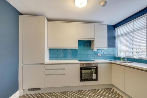 2 bedroom duplex for sale, Stoneleigh Broadway, Epsom KT17
