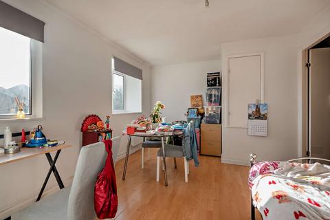 undefined, Willowmead Close, Woking, GU21