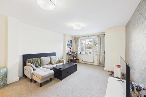 2 bedroom apartment for sale, Nelson Court, Ruislip HA4