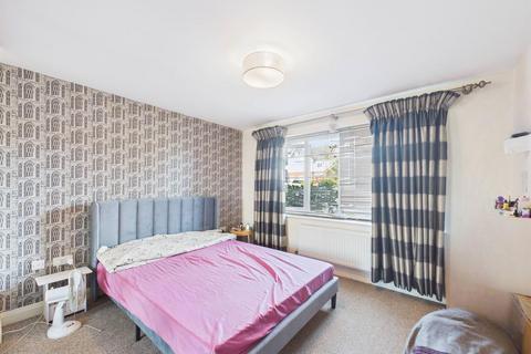 2 bedroom apartment for sale, Nelson Court, Ruislip HA4