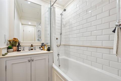 1 bedroom flat to rent, Observatory Gardens, Kensington, London, W8