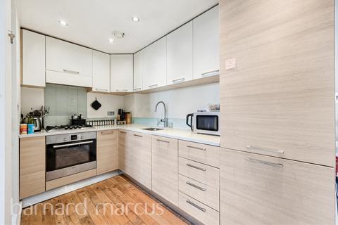 2 bedroom house to rent, Augustus Road, LONDON
