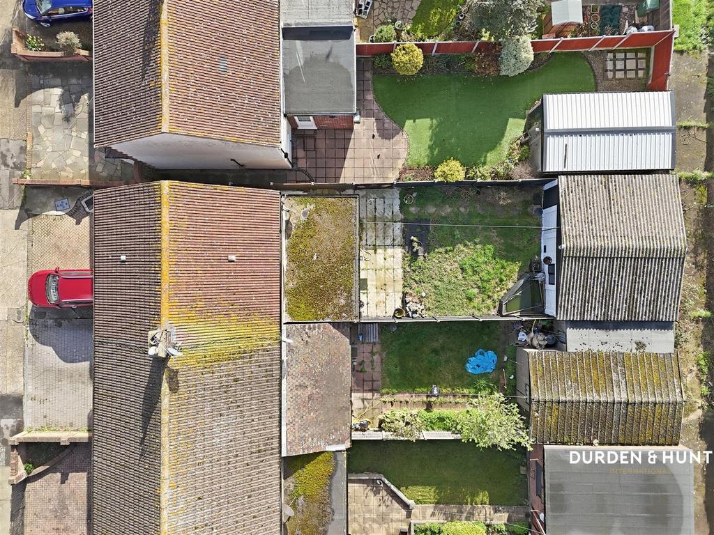 Newtons Close