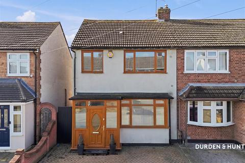 Newtons Close, Rainham, RM13