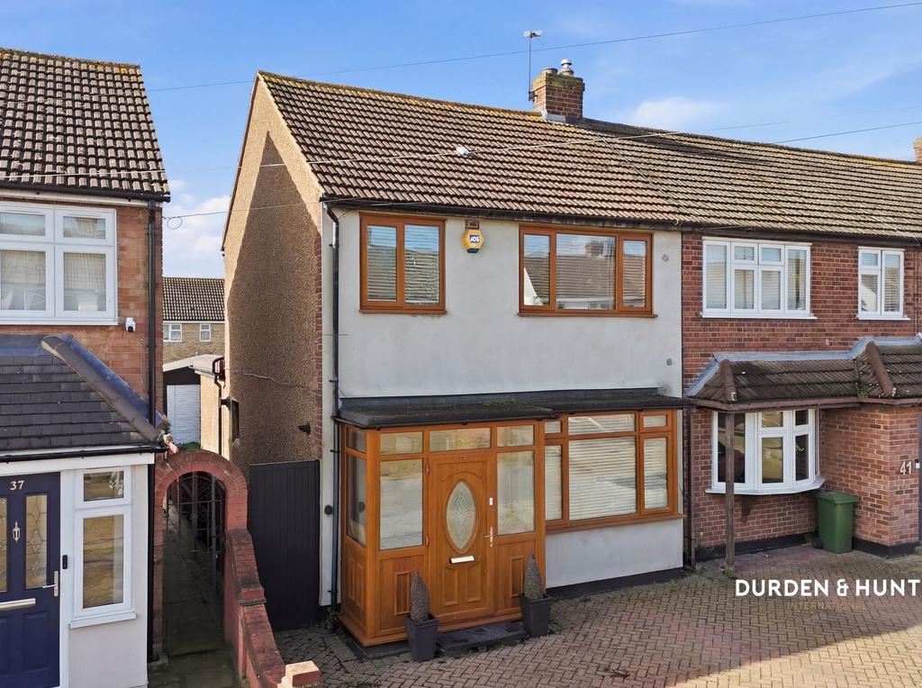 Detached house exterior, garage