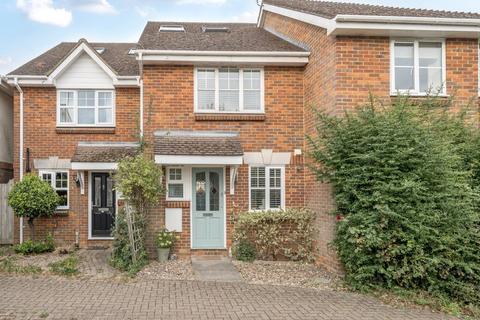 3 bedroom terraced house for sale, Crosby Way, Farnham, Surrey, GU9