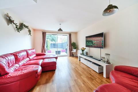 3 bedroom terraced house for sale, Crosby Way, Farnham, Surrey, GU9