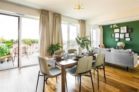 3 bedroom flat to rent, Copper Works Wharf, Sugar House Island, E15