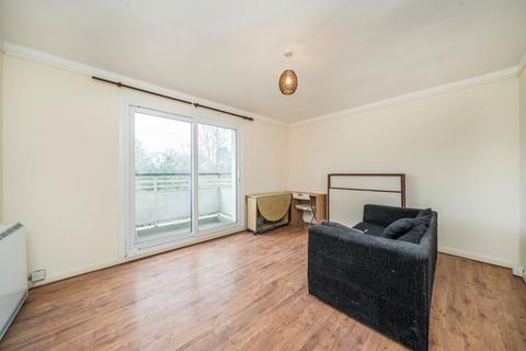 2 bedroom flat to rent, Kingsnympton Park, Kingston Upon Thames KT2