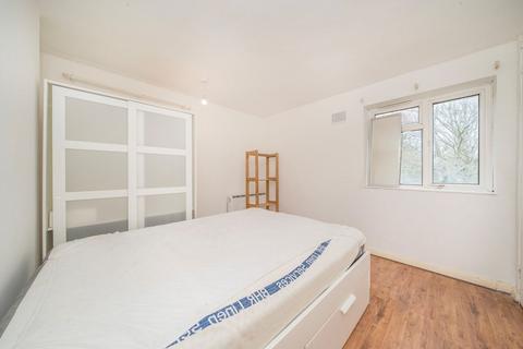 2 bedroom flat to rent, Kingsnympton Park, Kingston Upon Thames KT2