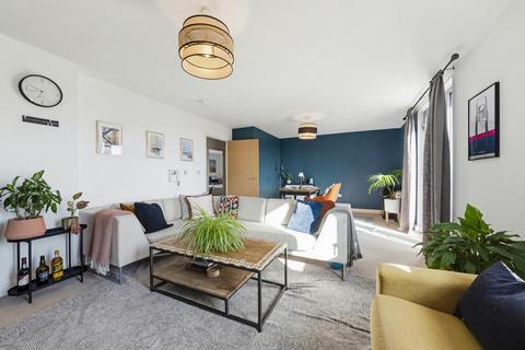 2 bedroom flat for sale, Heron Place, 4 Bramwell Way, E16