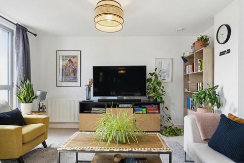 2 bedroom flat for sale, Heron Place, 4 Bramwell Way, E16