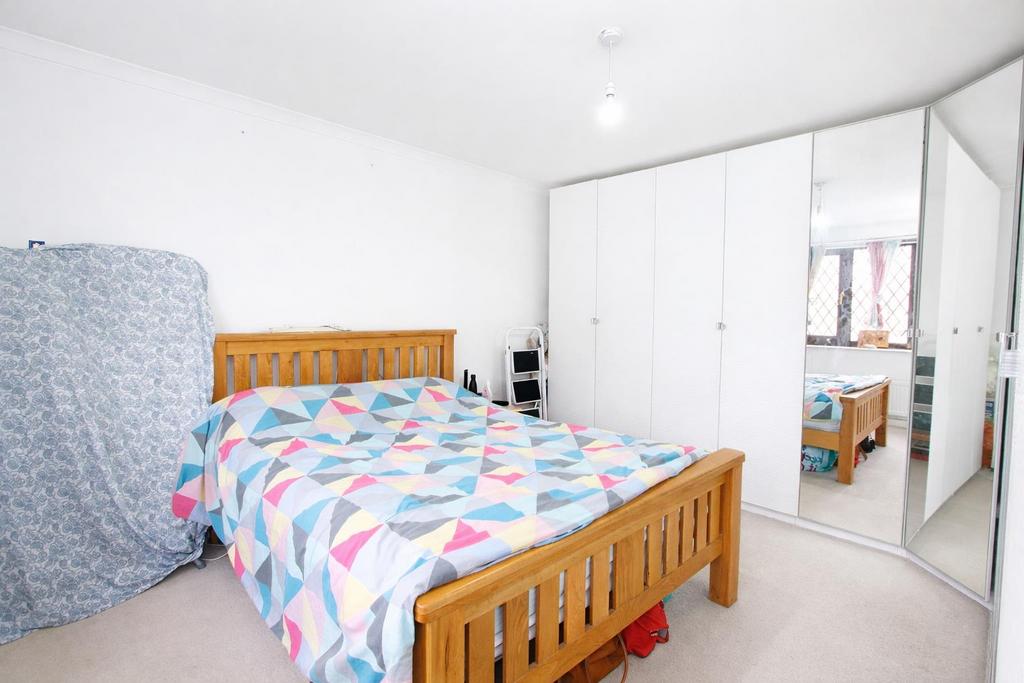 Bed 1.JPG