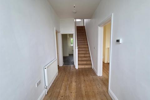 undefined, Lizard Peninsula