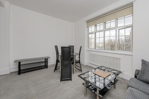 Studio to rent, Kensington High Street, Kensington, London, W14