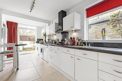 4 bedroom terraced house for sale, Thornton Road, East Sheen, SW14