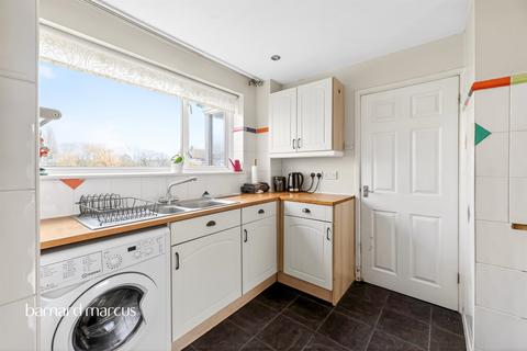 2 bedroom semi-detached house for sale, Scotts Farm Road, EPSOM