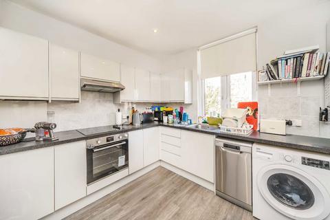 4 bedroom flat to rent, Stanhope Avenue, London N3