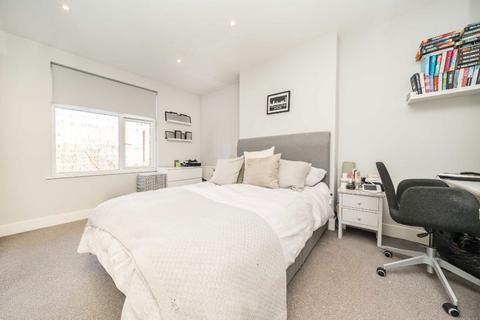 4 bedroom flat to rent, Stanhope Avenue, London N3