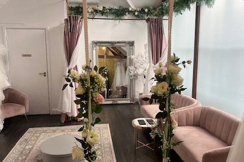 Retail property (high street) to rent, 6 Old Red Lion Ct Stratford Upon Avon CV37 6AB