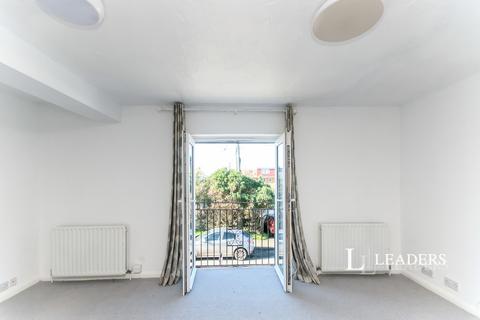 2 bedroom flat to rent, Collier Road, Pevensey Bay, Pevensey, BN24