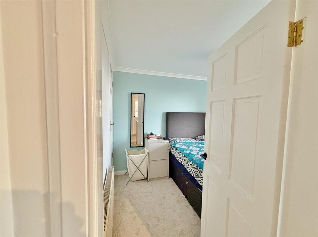 Ground floor double bedroom
